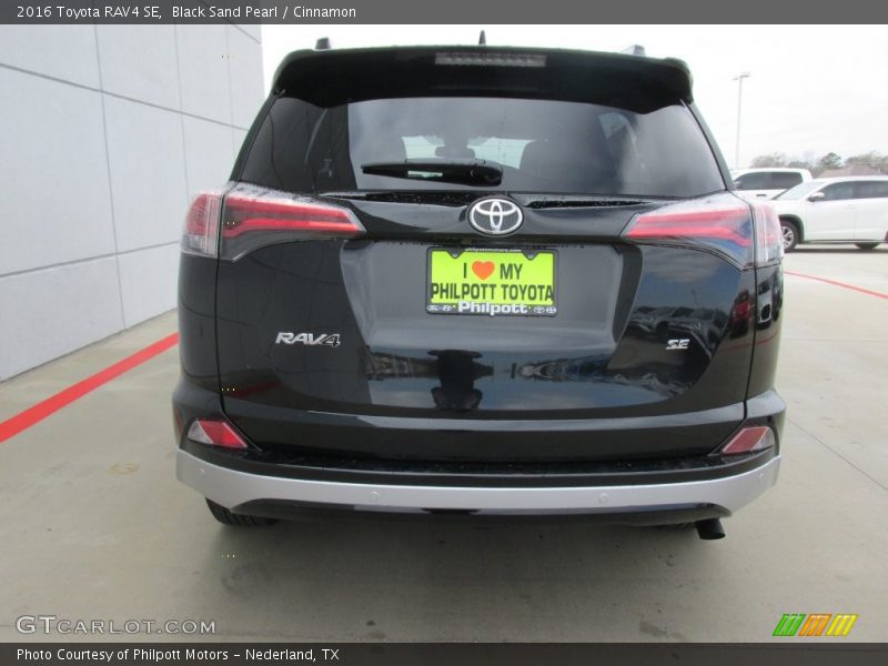 Black Sand Pearl / Cinnamon 2016 Toyota RAV4 SE