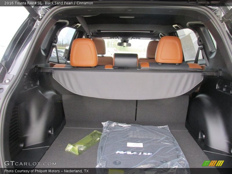 Black Sand Pearl / Cinnamon 2016 Toyota RAV4 SE