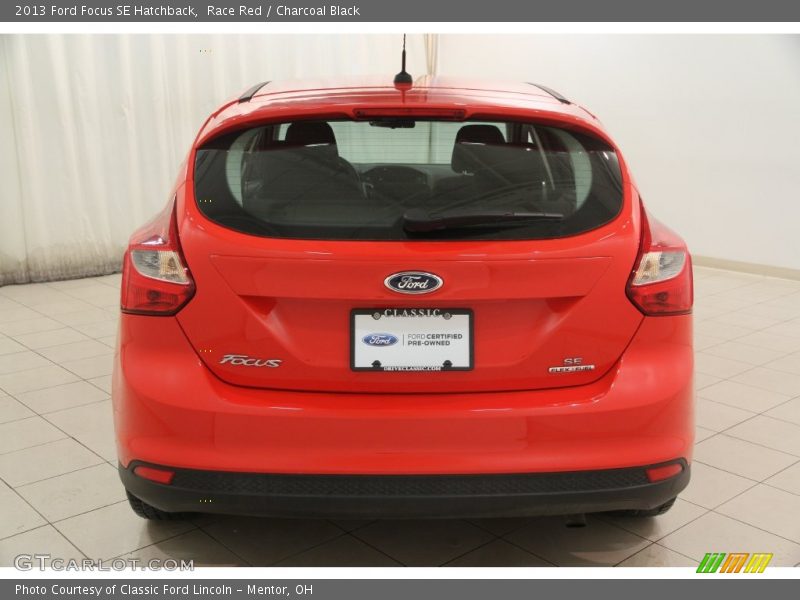 Race Red / Charcoal Black 2013 Ford Focus SE Hatchback