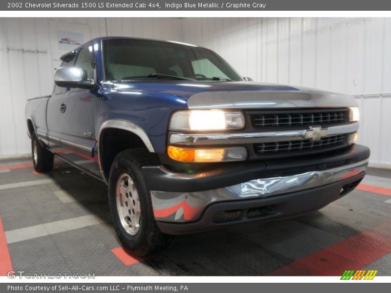 Indigo Blue Metallic / Graphite Gray 2002 Chevrolet Silverado 1500 LS Extended Cab 4x4