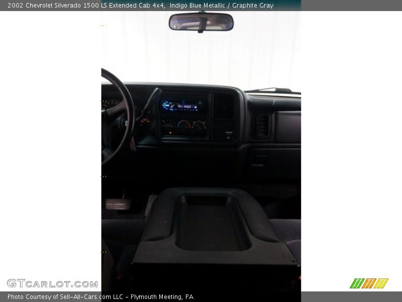 Indigo Blue Metallic / Graphite Gray 2002 Chevrolet Silverado 1500 LS Extended Cab 4x4