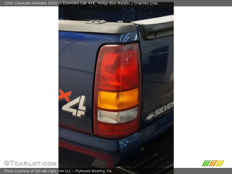 Indigo Blue Metallic / Graphite Gray 2002 Chevrolet Silverado 1500 LS Extended Cab 4x4