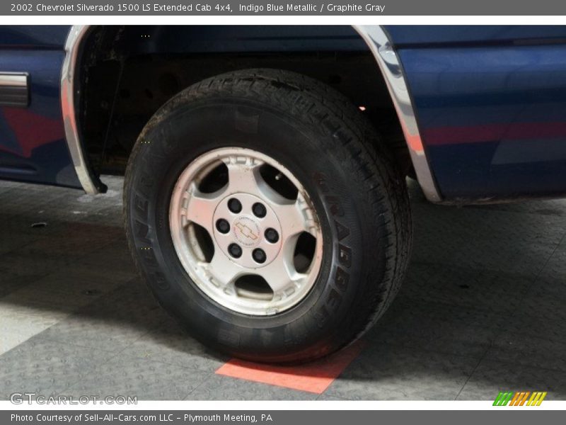 Indigo Blue Metallic / Graphite Gray 2002 Chevrolet Silverado 1500 LS Extended Cab 4x4