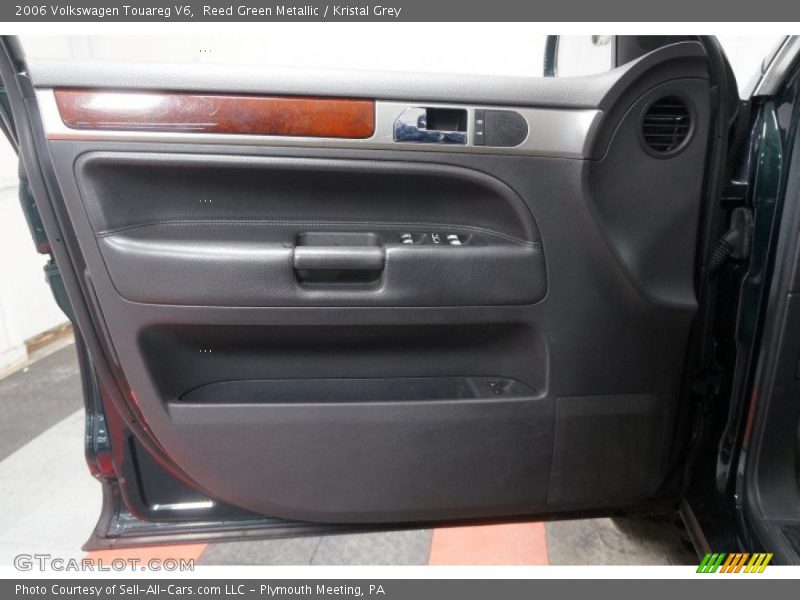 Reed Green Metallic / Kristal Grey 2006 Volkswagen Touareg V6