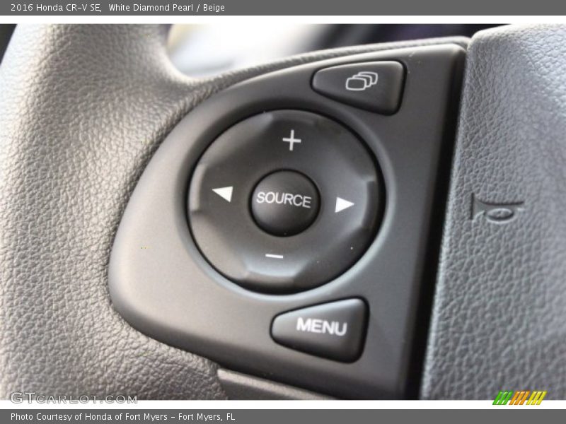 White Diamond Pearl / Beige 2016 Honda CR-V SE