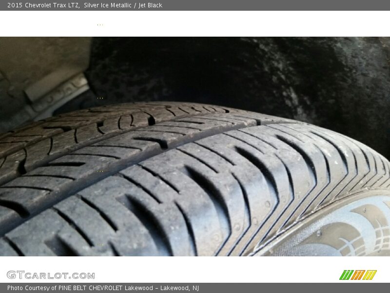 Silver Ice Metallic / Jet Black 2015 Chevrolet Trax LTZ
