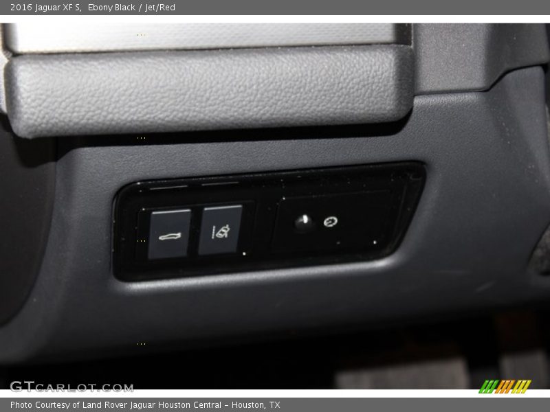 Ebony Black / Jet/Red 2016 Jaguar XF S