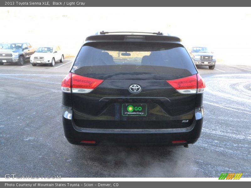 Black / Light Gray 2013 Toyota Sienna XLE