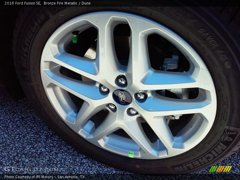 Bronze Fire Metallic / Dune 2016 Ford Fusion SE