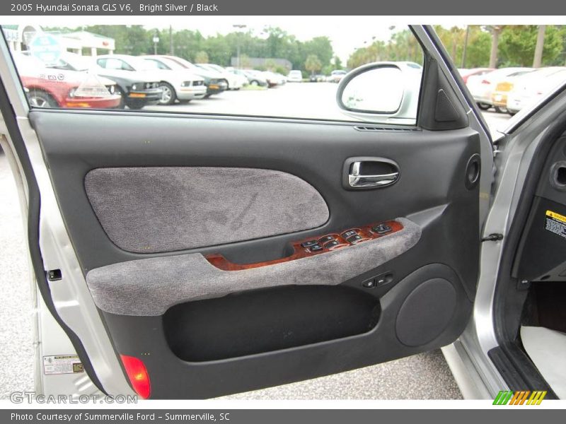 Bright Silver / Black 2005 Hyundai Sonata GLS V6