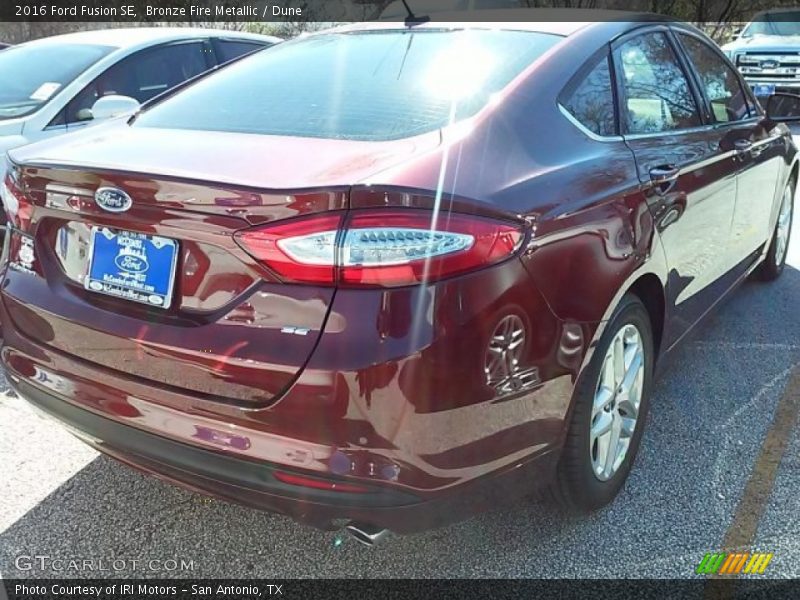 Bronze Fire Metallic / Dune 2016 Ford Fusion SE