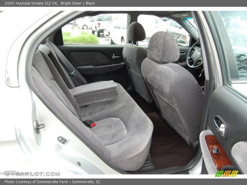 Bright Silver / Black 2005 Hyundai Sonata GLS V6