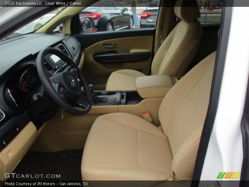 Clear White / Camel 2016 Kia Sedona LX