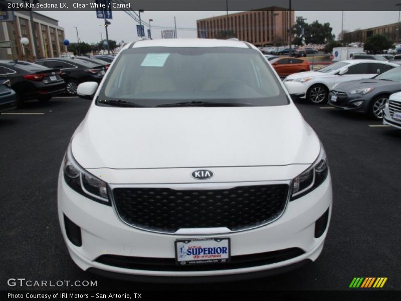 Clear White / Camel 2016 Kia Sedona LX