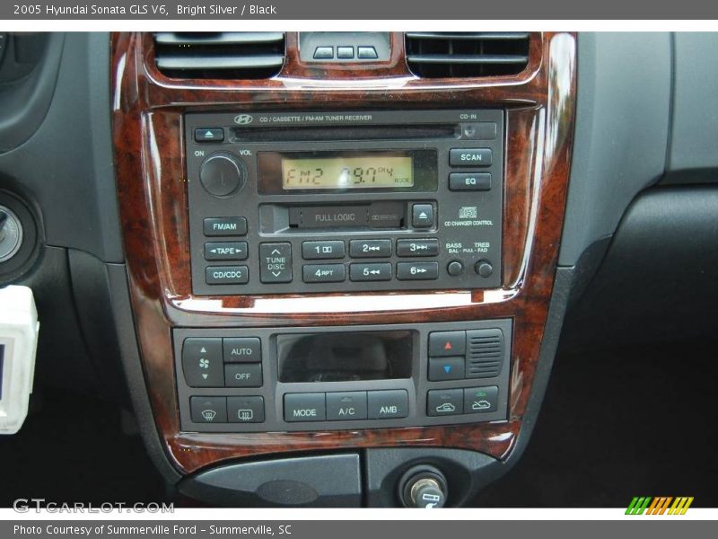 Bright Silver / Black 2005 Hyundai Sonata GLS V6