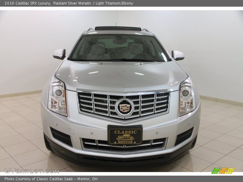 Radiant Silver Metallic / Light Titanium/Ebony 2016 Cadillac SRX Luxury