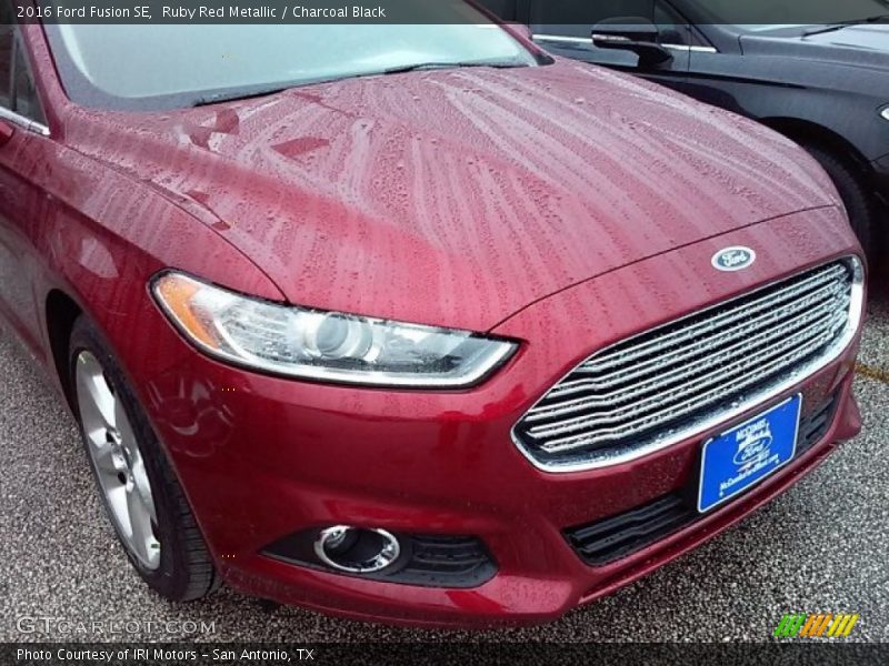 Ruby Red Metallic / Charcoal Black 2016 Ford Fusion SE