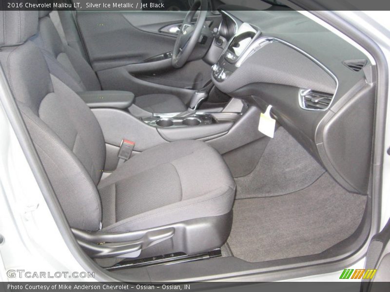 Silver Ice Metallic / Jet Black 2016 Chevrolet Malibu LT