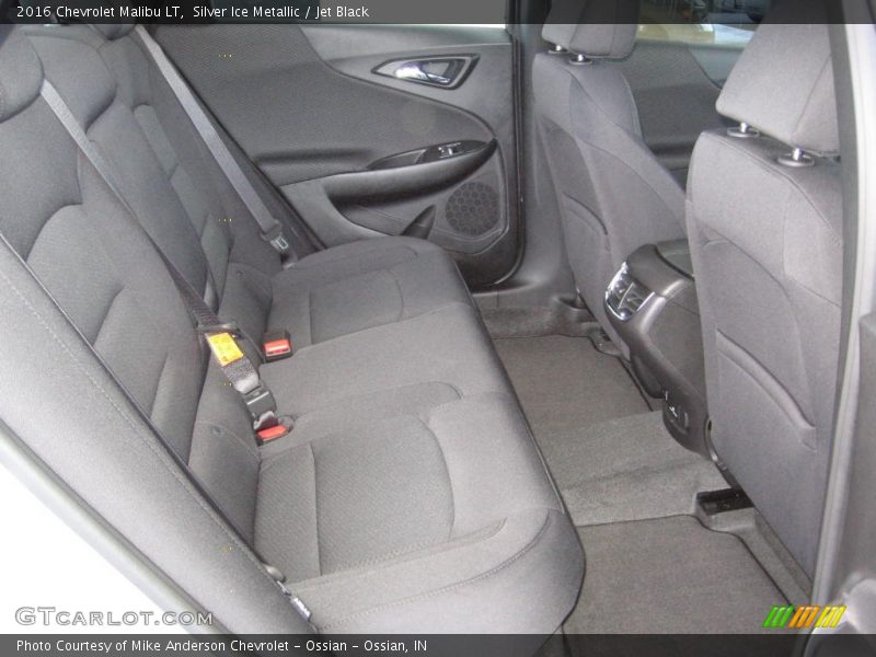 Silver Ice Metallic / Jet Black 2016 Chevrolet Malibu LT