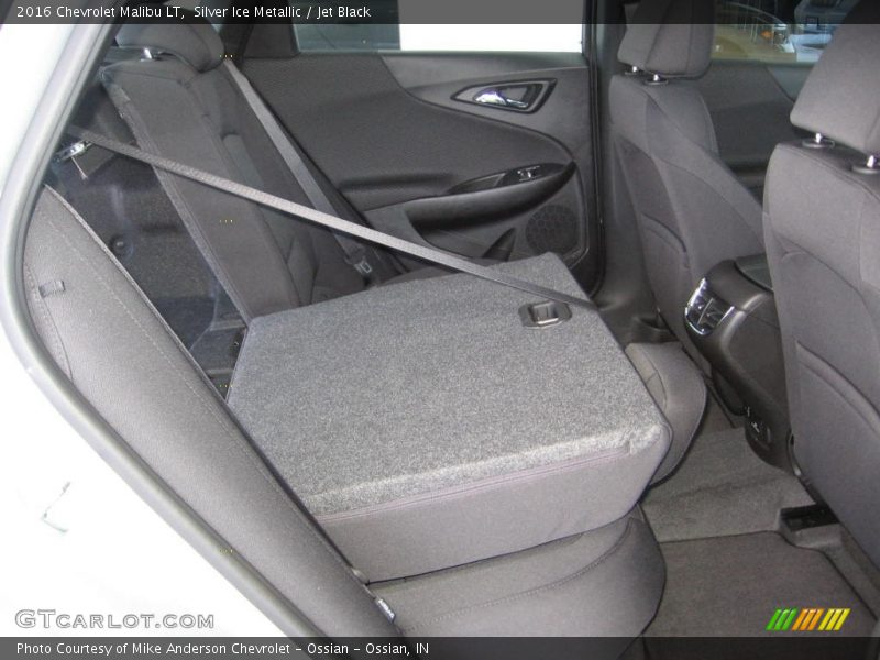 Silver Ice Metallic / Jet Black 2016 Chevrolet Malibu LT