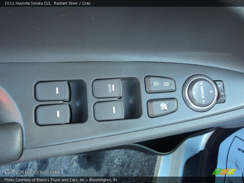 Radiant Silver / Gray 2011 Hyundai Sonata GLS