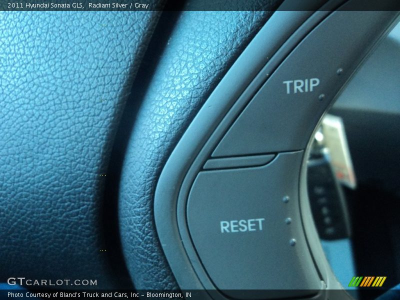 Radiant Silver / Gray 2011 Hyundai Sonata GLS