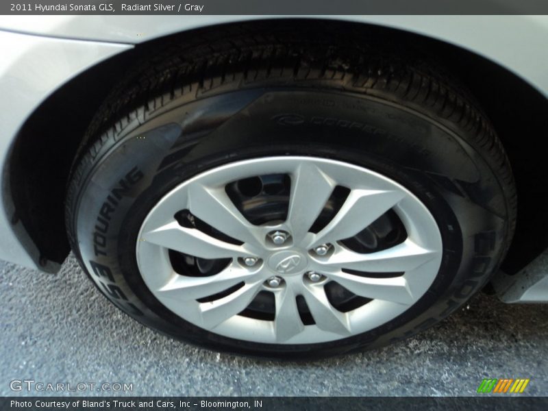 Radiant Silver / Gray 2011 Hyundai Sonata GLS