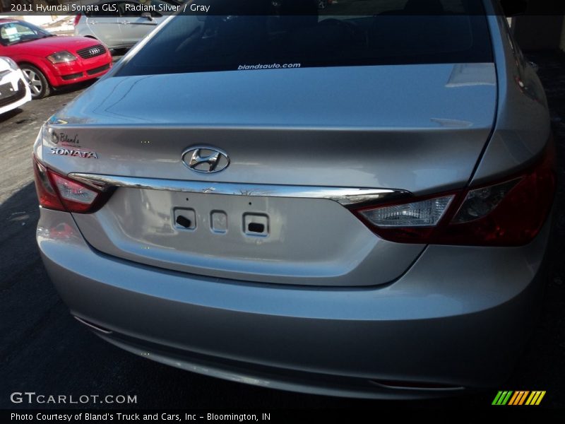 Radiant Silver / Gray 2011 Hyundai Sonata GLS