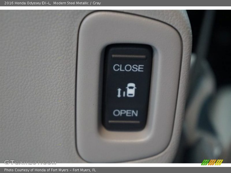 Modern Steel Metallic / Gray 2016 Honda Odyssey EX-L