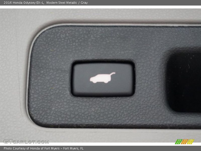 Modern Steel Metallic / Gray 2016 Honda Odyssey EX-L