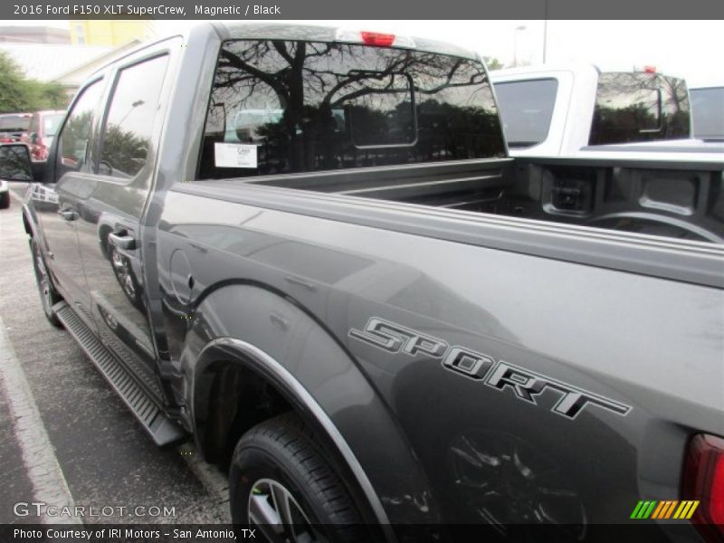 Magnetic / Black 2016 Ford F150 XLT SuperCrew