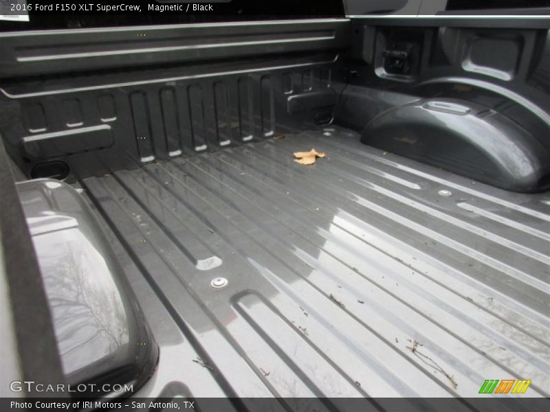Magnetic / Black 2016 Ford F150 XLT SuperCrew