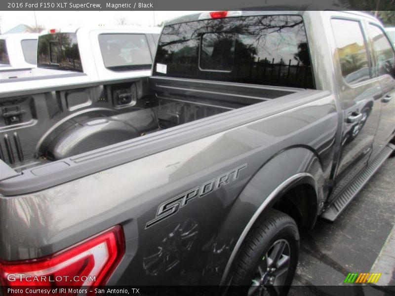 Magnetic / Black 2016 Ford F150 XLT SuperCrew