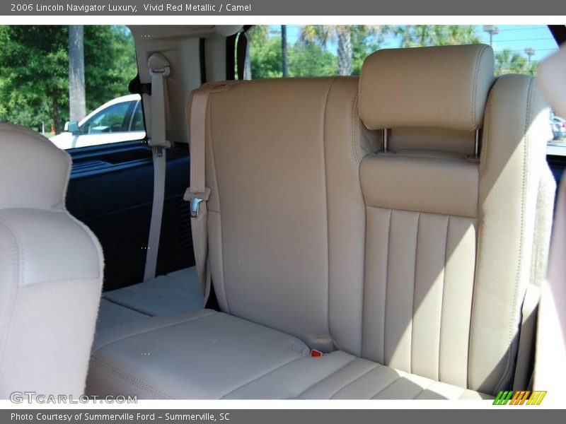 Vivid Red Metallic / Camel 2006 Lincoln Navigator Luxury