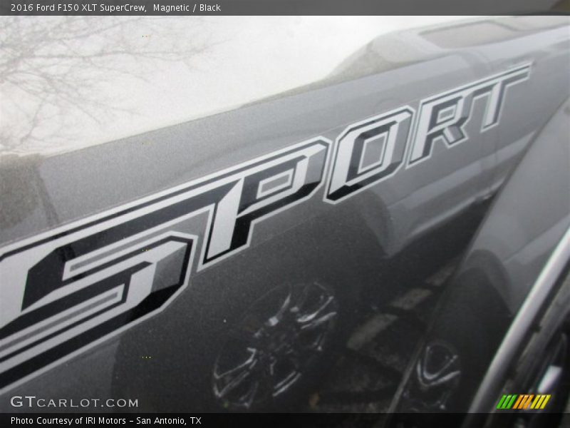 Magnetic / Black 2016 Ford F150 XLT SuperCrew