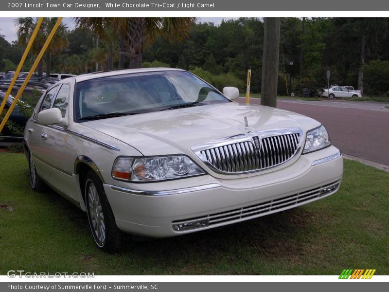 White Chocolate Tri-Coat / Light Camel 2007 Lincoln Town Car Designer
