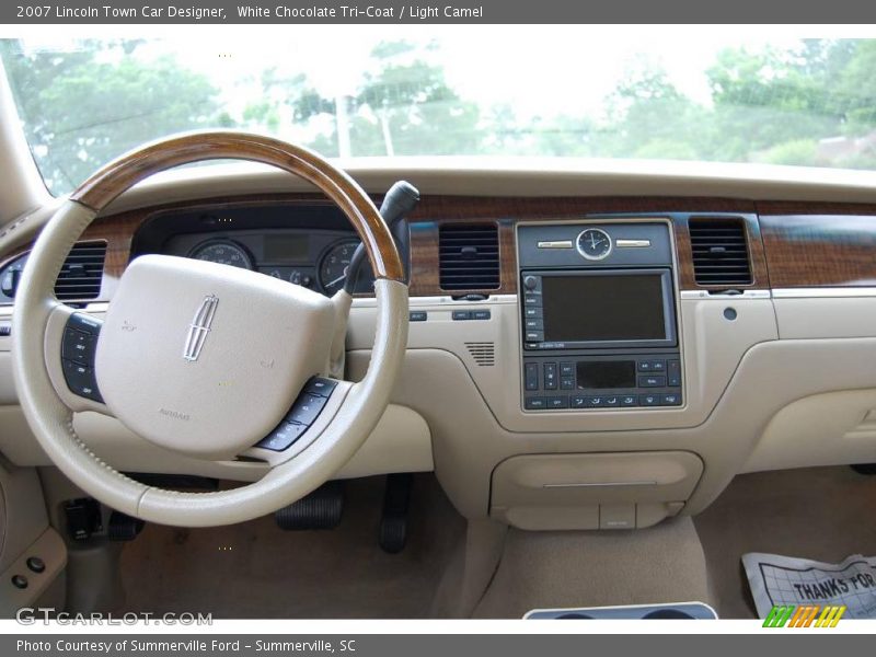 White Chocolate Tri-Coat / Light Camel 2007 Lincoln Town Car Designer