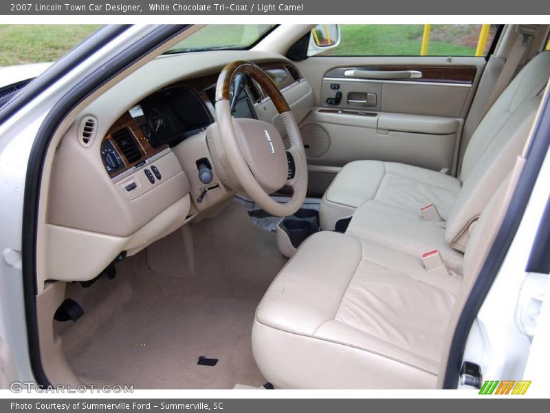 White Chocolate Tri-Coat / Light Camel 2007 Lincoln Town Car Designer