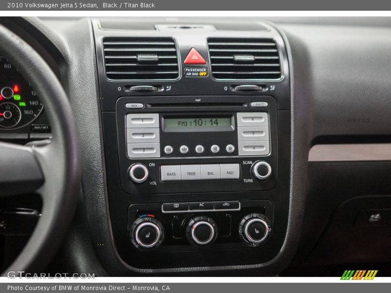 Black / Titan Black 2010 Volkswagen Jetta S Sedan