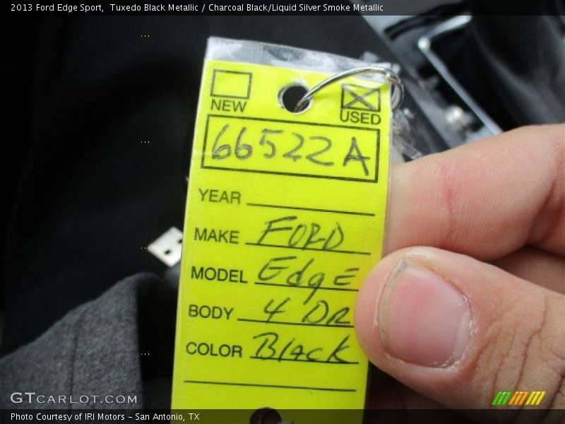 Tuxedo Black Metallic / Charcoal Black/Liquid Silver Smoke Metallic 2013 Ford Edge Sport