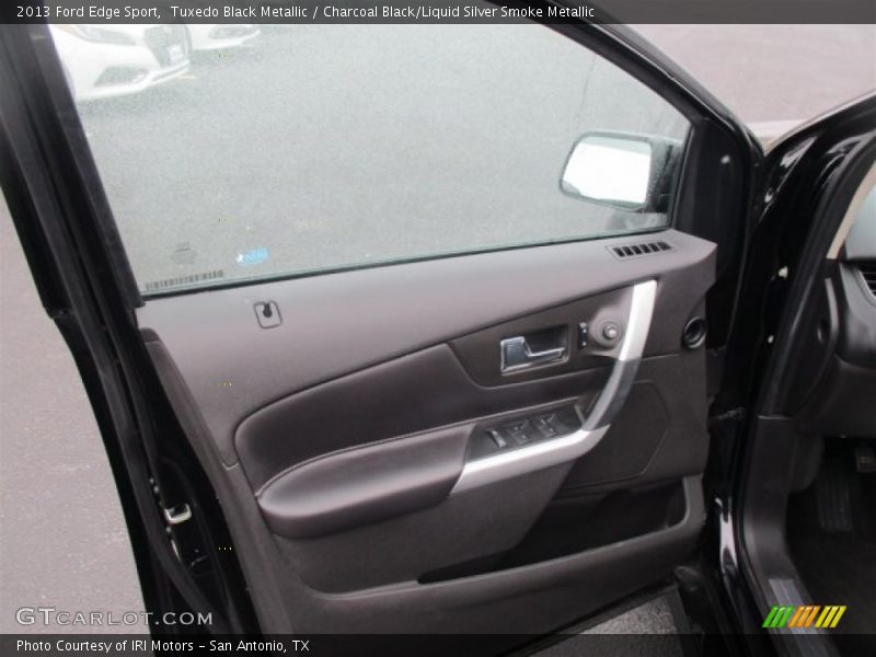 Tuxedo Black Metallic / Charcoal Black/Liquid Silver Smoke Metallic 2013 Ford Edge Sport