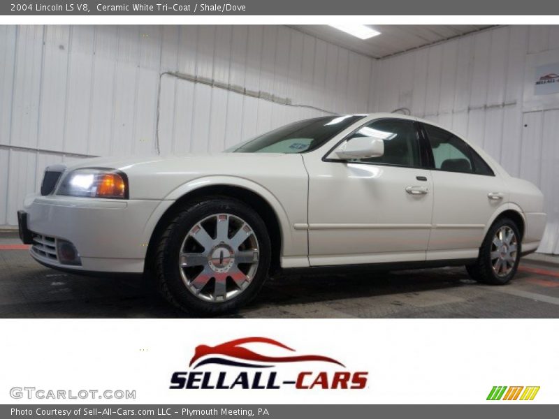 Ceramic White Tri-Coat / Shale/Dove 2004 Lincoln LS V8