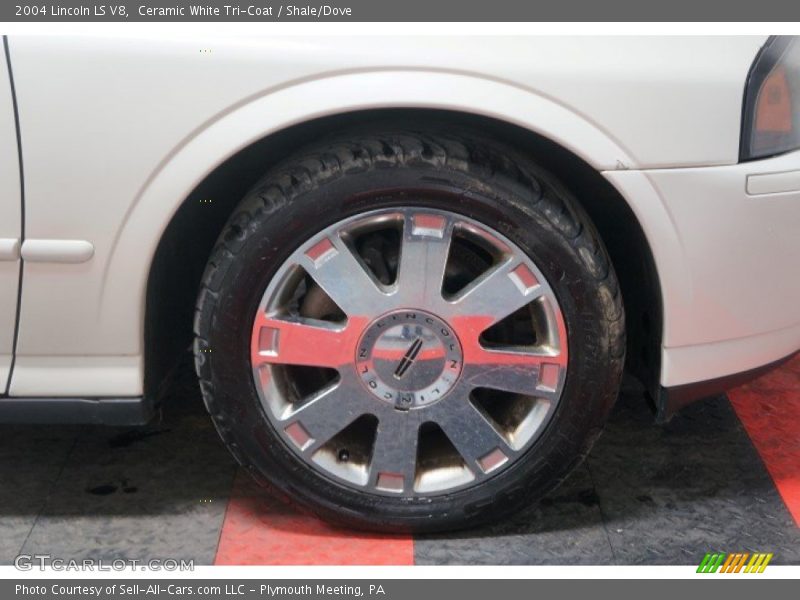 Ceramic White Tri-Coat / Shale/Dove 2004 Lincoln LS V8