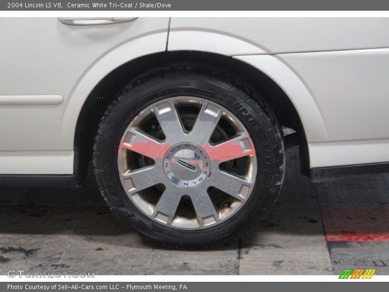 Ceramic White Tri-Coat / Shale/Dove 2004 Lincoln LS V8
