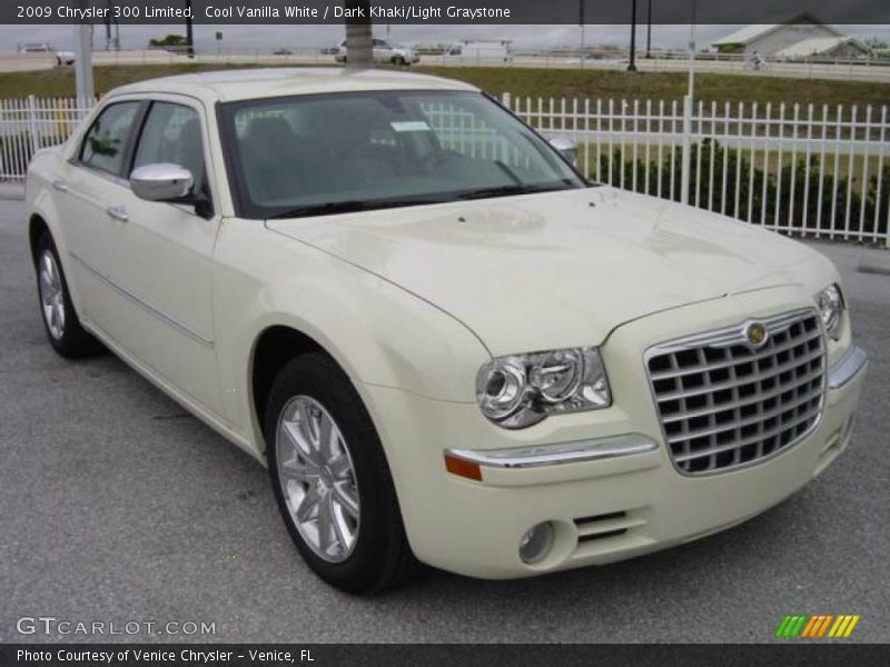 Cool Vanilla White / Dark Khaki/Light Graystone 2009 Chrysler 300 Limited