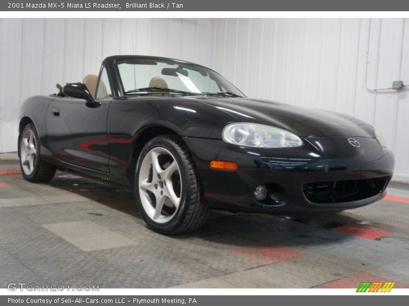 Front 3/4 View of 2001 MX-5 Miata LS Roadster
