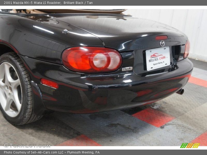 Brilliant Black / Tan 2001 Mazda MX-5 Miata LS Roadster