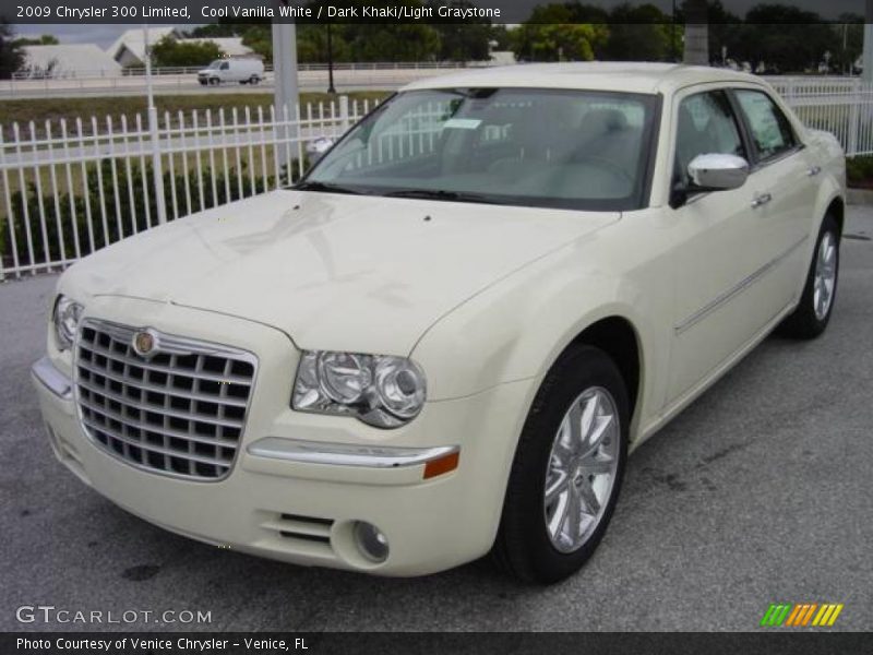 Cool Vanilla White / Dark Khaki/Light Graystone 2009 Chrysler 300 Limited