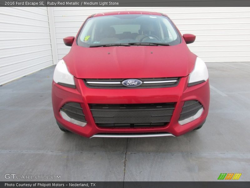 Ruby Red Metallic / Medium Light Stone 2016 Ford Escape SE