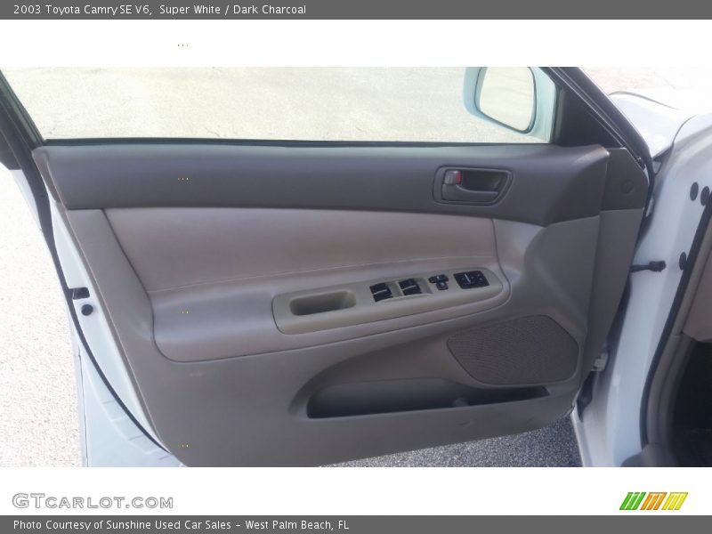 Super White / Dark Charcoal 2003 Toyota Camry SE V6